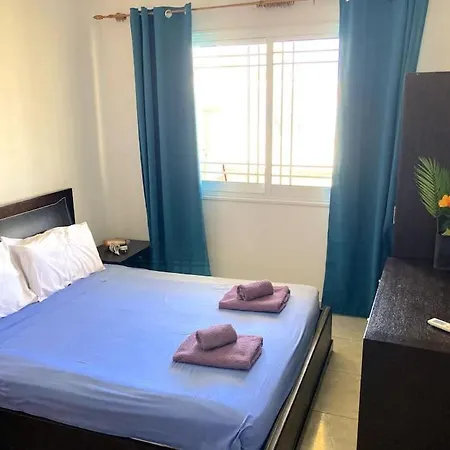 Tranquil Super 1br Near Harbour Апартаменты *