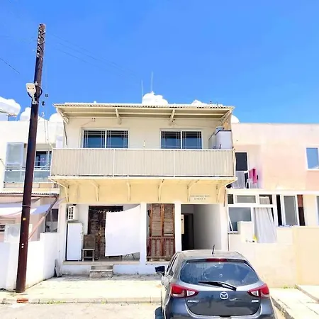 Tranquil Super 1br Near Harbour شقة *