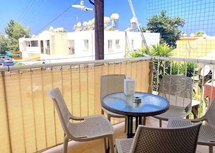 Lejlighed Tranquil Super 1br Near Harbour Paphos